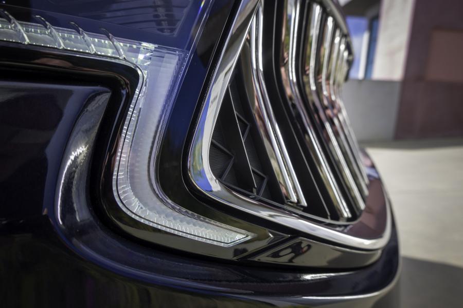Детали экстерьера Kia Cadenza (YG) 2020 года  (NA) (фото 38 из 51)